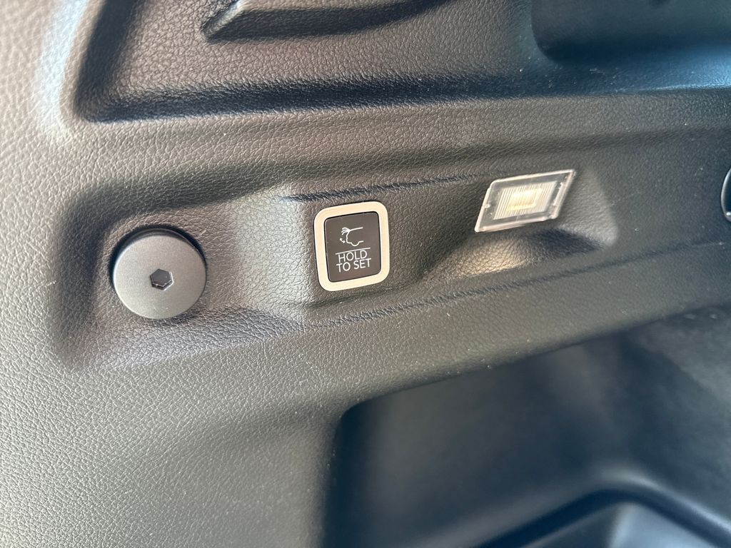 used 2022 Jeep Grand Cherokee L car, priced at $29,400