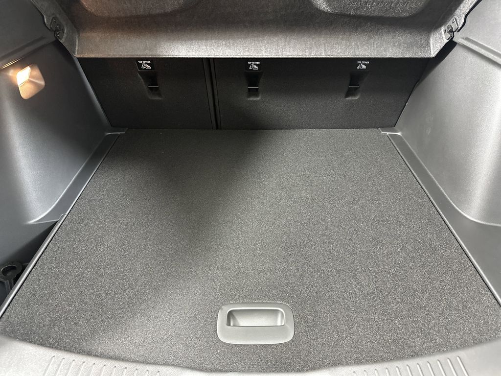 new 2025 Buick Envista car, priced at $29,495