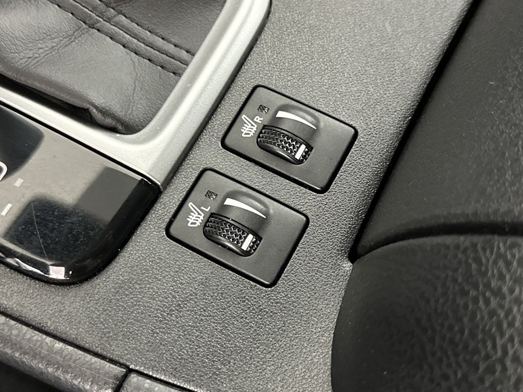 used 2019 Toyota Highlander car, priced at $29,750