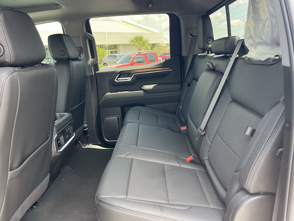 new 2025 GMC Sierra 1500 car, priced at $70,677