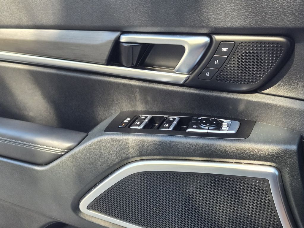 used 2025 Kia Telluride car, priced at $47,224