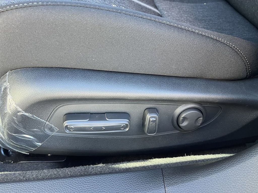 new 2025 Honda Accord Hybrid car, priced at $33,893