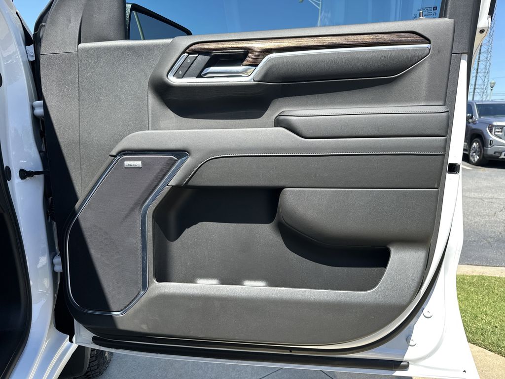 new 2025 GMC Sierra 1500 car, priced at $59,430