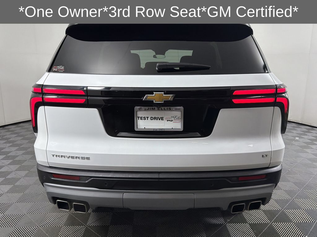used 2024 Chevrolet Traverse car, priced at $33,333