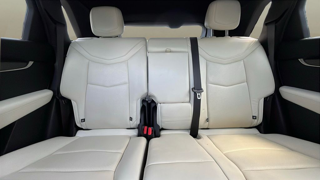 used 2020 Cadillac XT5 car, priced at $31,200