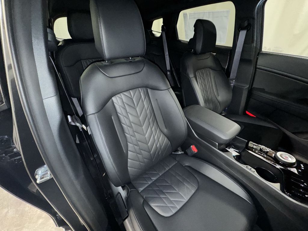 new 2025 Kia Sportage Plug-In Hybrid car, priced at $41,140