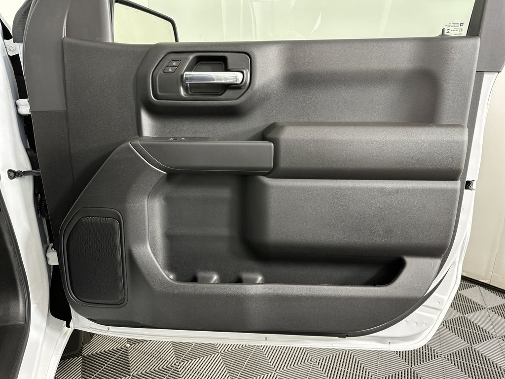 new 2025 GMC Sierra 1500 car, priced at $33,145