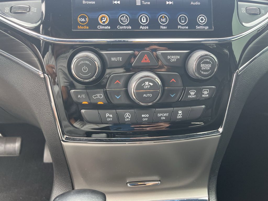 used 2021 Jeep Grand Cherokee car, priced at $19,911