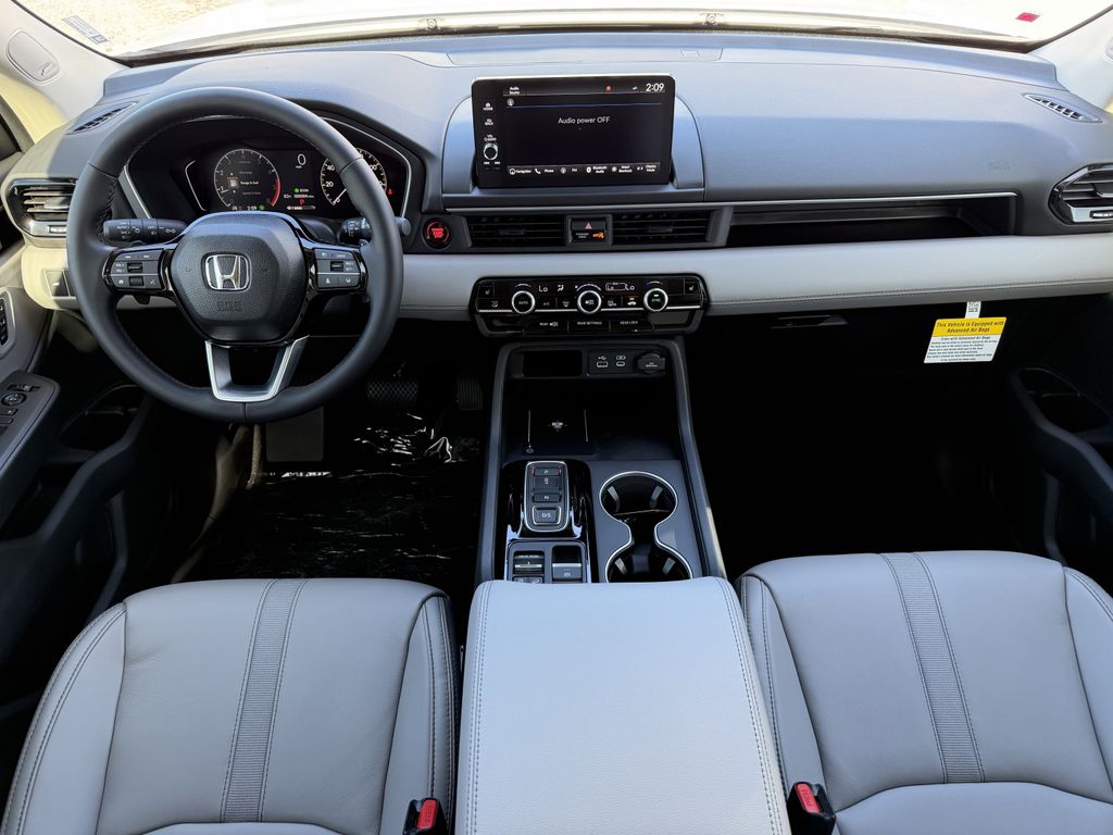 new 2025 Honda Pilot car, priced at $49,265