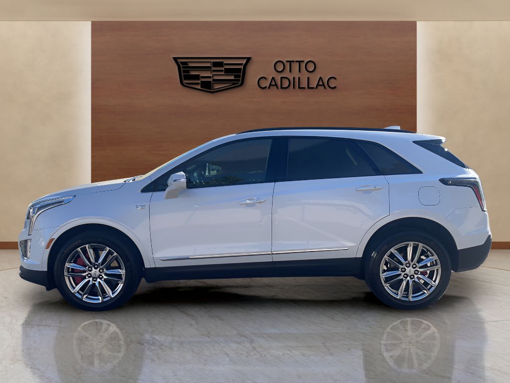 used 2022 Cadillac XT5 car, priced at $37,500