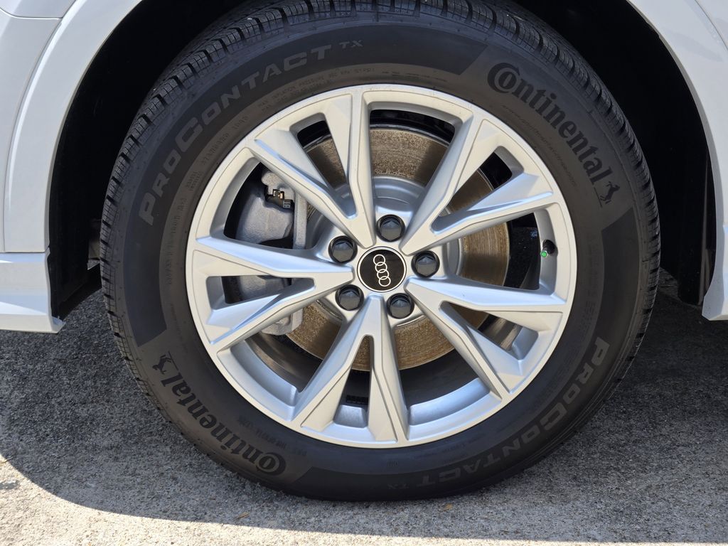 new 2025 Audi Q3 car, priced at $45,450