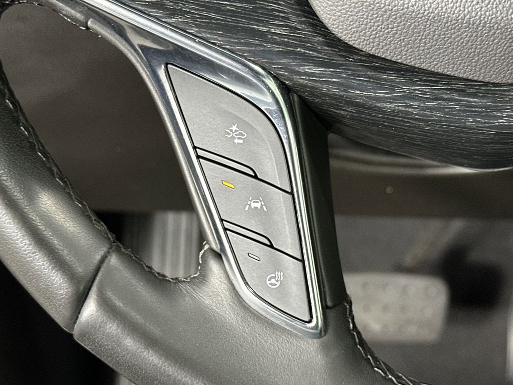 used 2021 Cadillac XT5 car, priced at $31,547