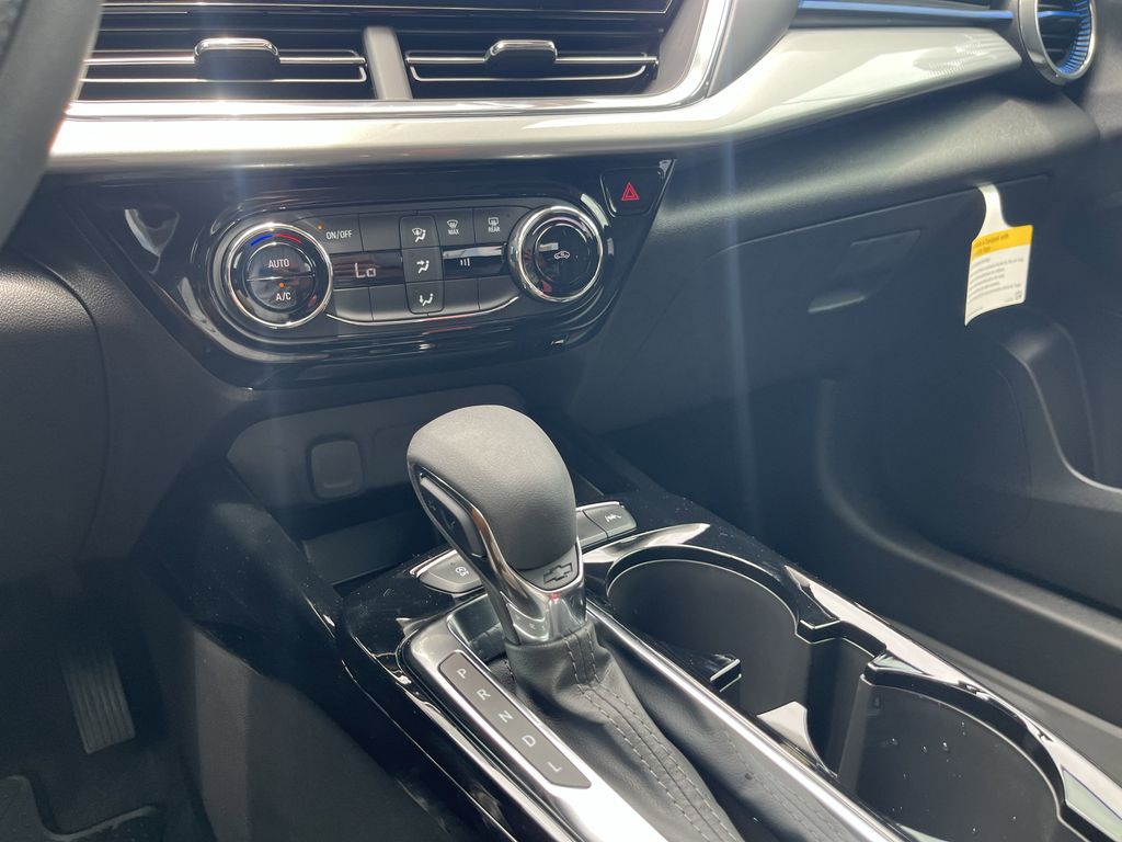 new 2025 Chevrolet Trax car, priced at $22,862