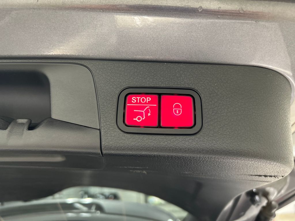 used 2020 Mercedes-Benz GLB car, priced at $24,870