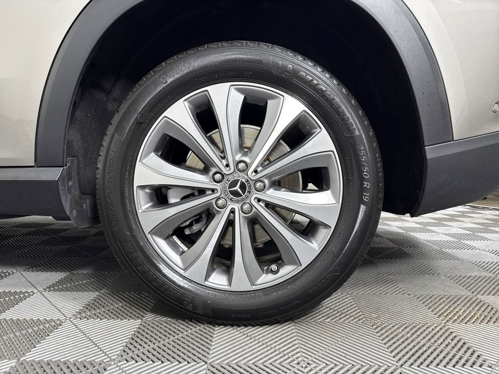 used 2020 Mercedes-Benz GLE car, priced at $31,633