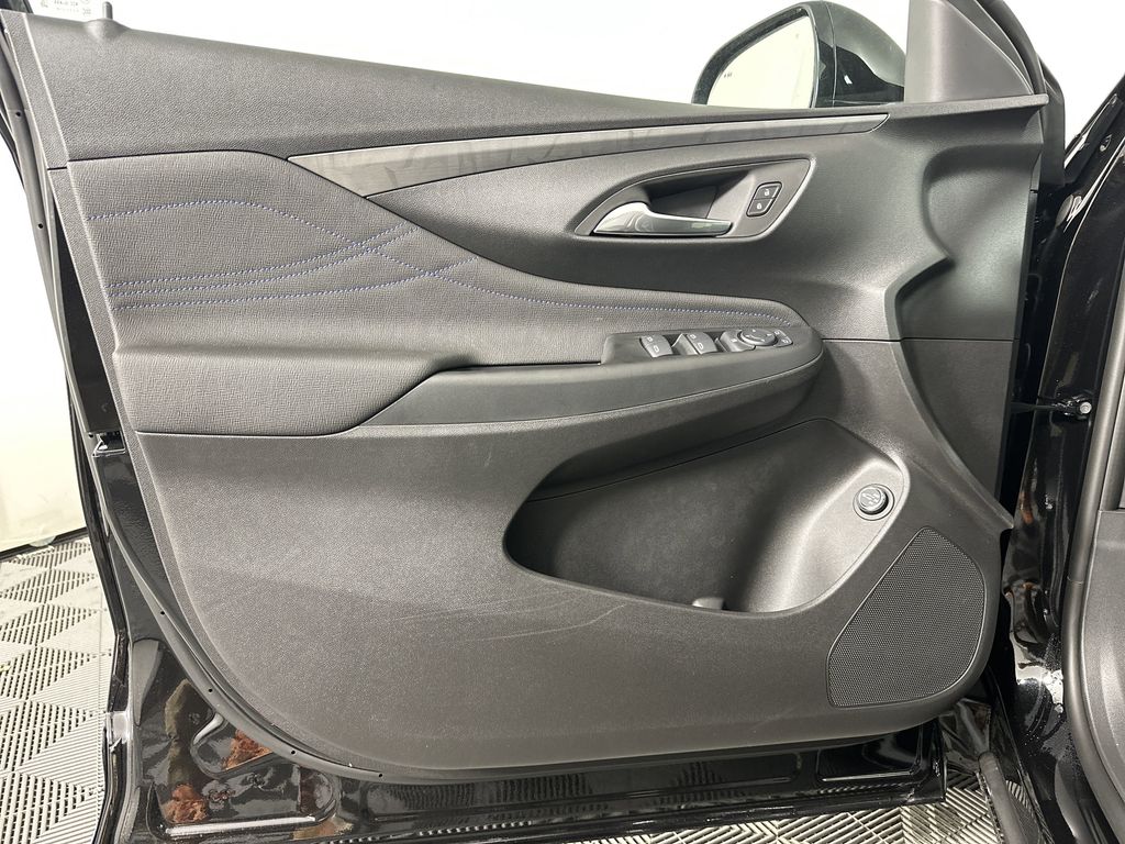 new 2025 Buick Envista car, priced at $29,570