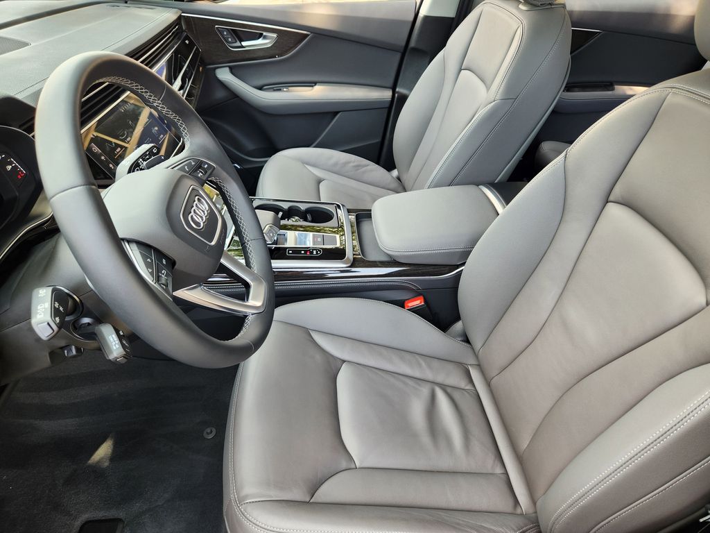used 2025 Audi Q7 car, priced at $57,991