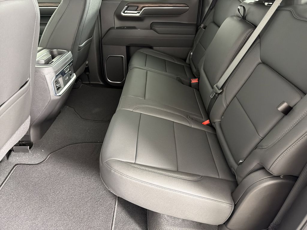 new 2026 GMC Sierra 1500 car, priced at $60,925