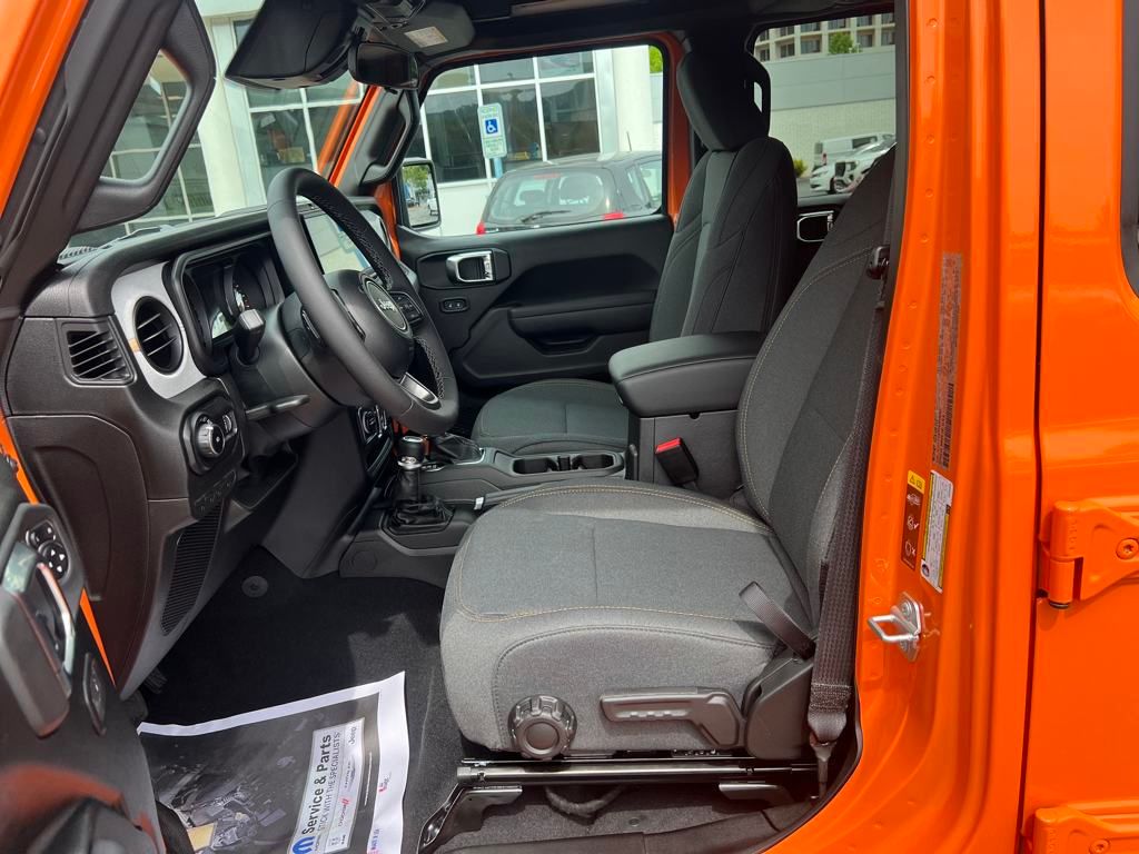 new 2025 Jeep Wrangler car, priced at $49,129