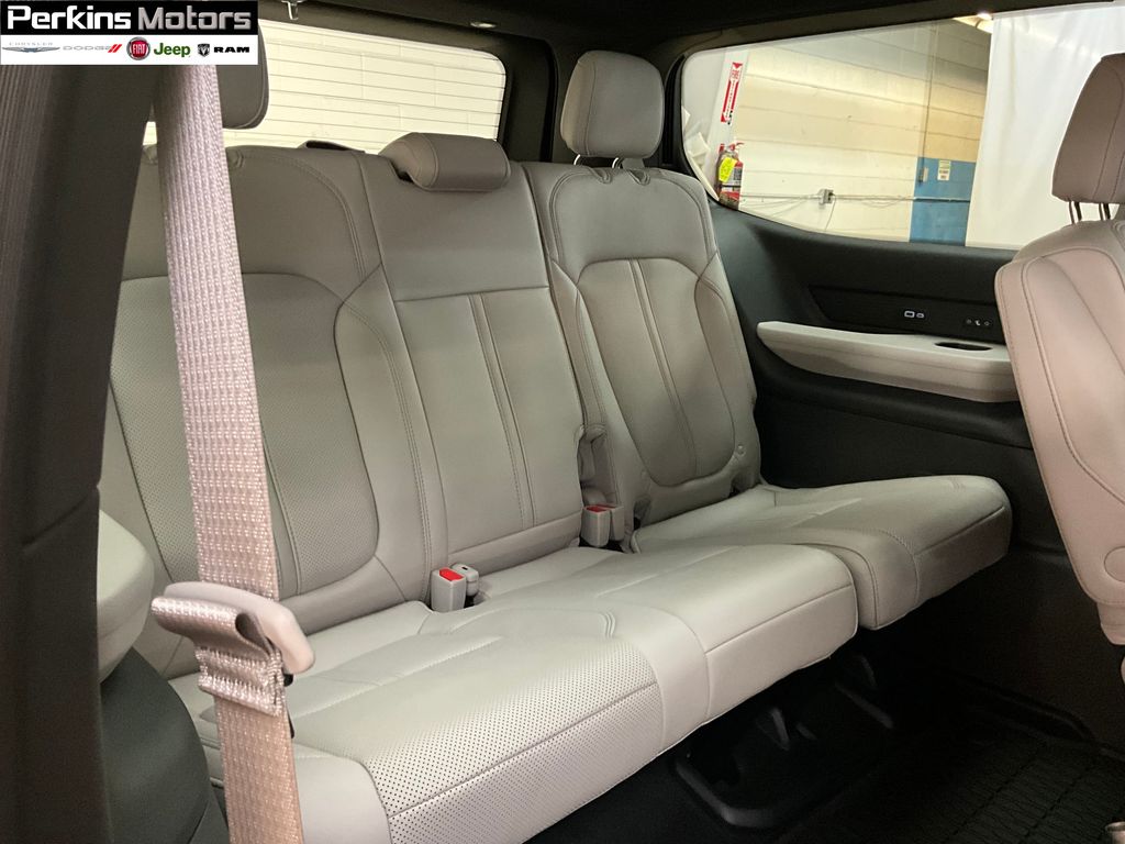 new 2025 Jeep Wagoneer car, priced at $70,503