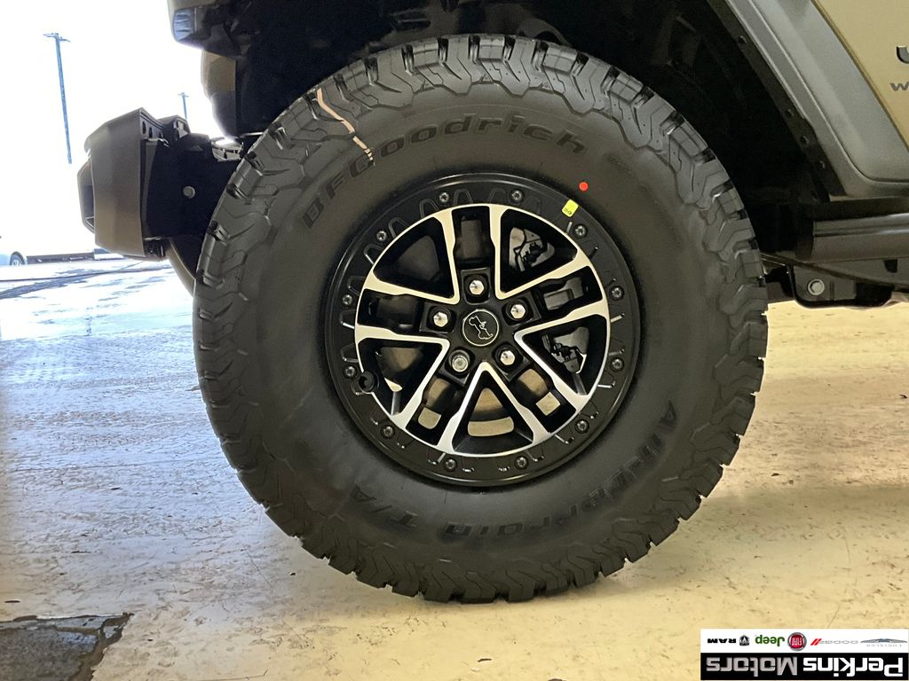 new 2025 Jeep Wrangler car, priced at $48,381