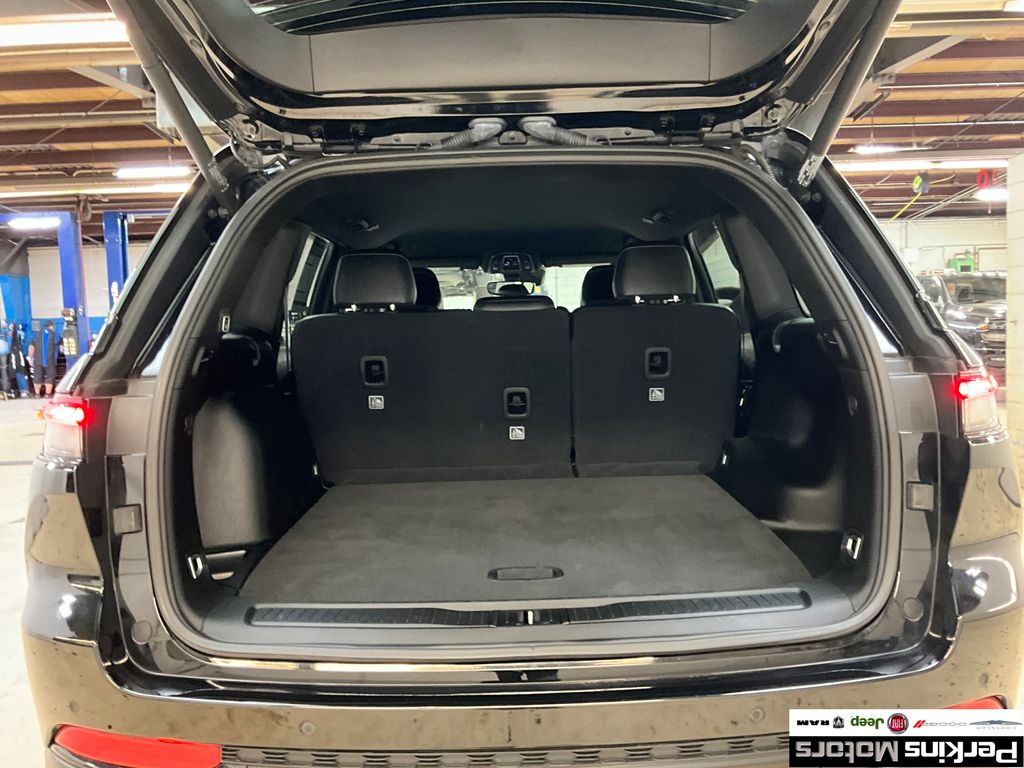 used 2024 Jeep Grand Cherokee car, priced at $36,958