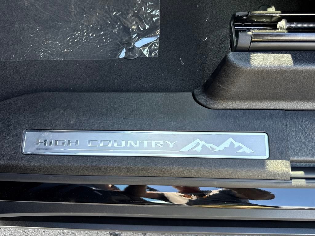 new 2025 Chevrolet Suburban car, priced at $92,180