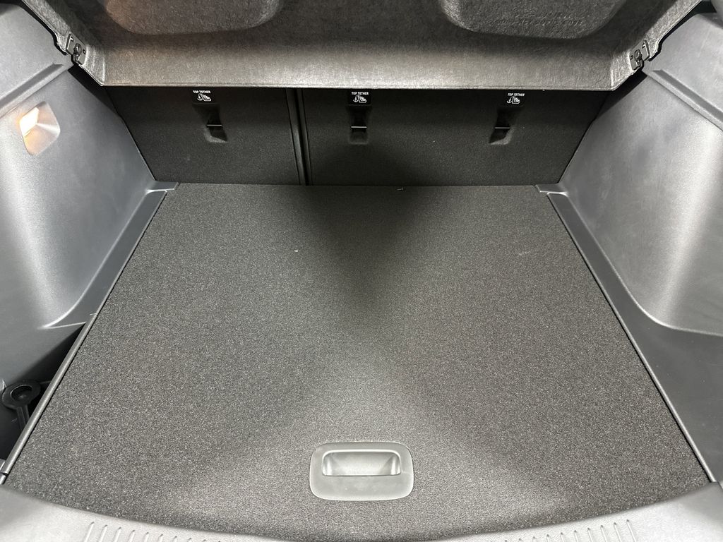 new 2025 Buick Envista car, priced at $25,190