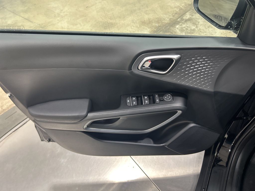 new 2025 Kia Soul car, priced at $22,605
