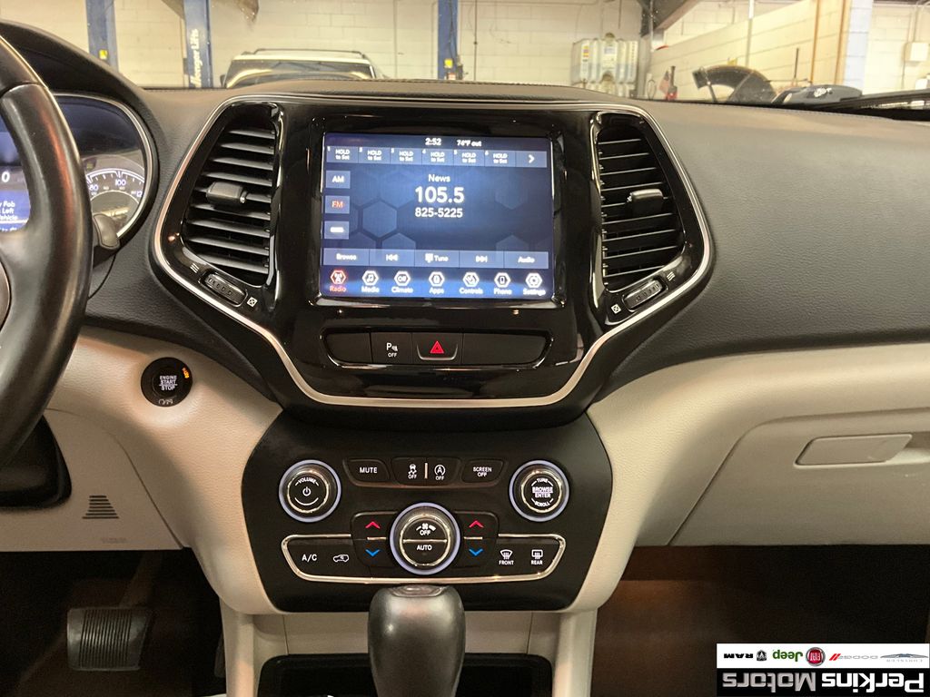 used 2020 Jeep Cherokee car, priced at $17,165