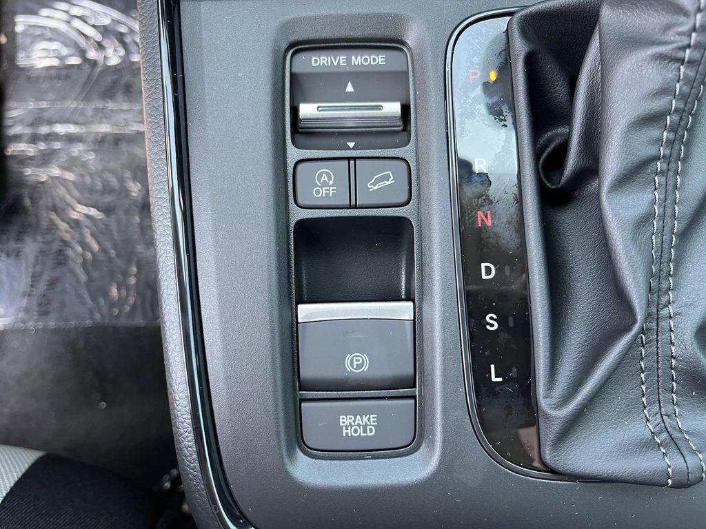 new 2025 Honda CR-V car, priced at $32,112