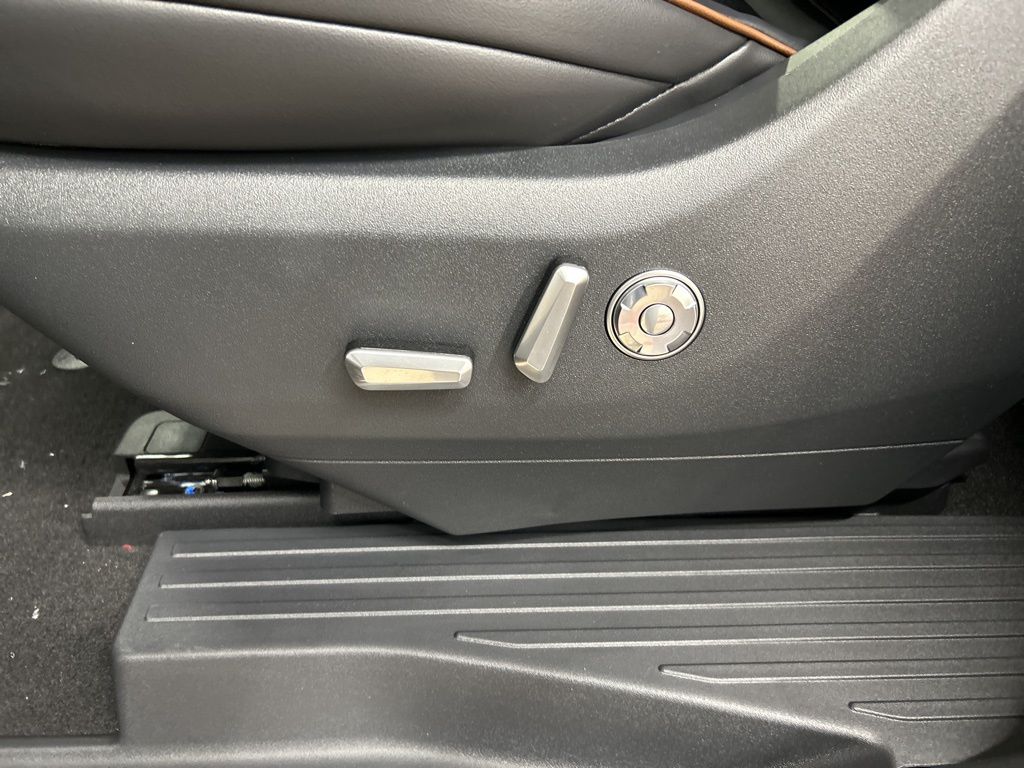 new 2025 Lincoln Navigator L car, priced at $122,545