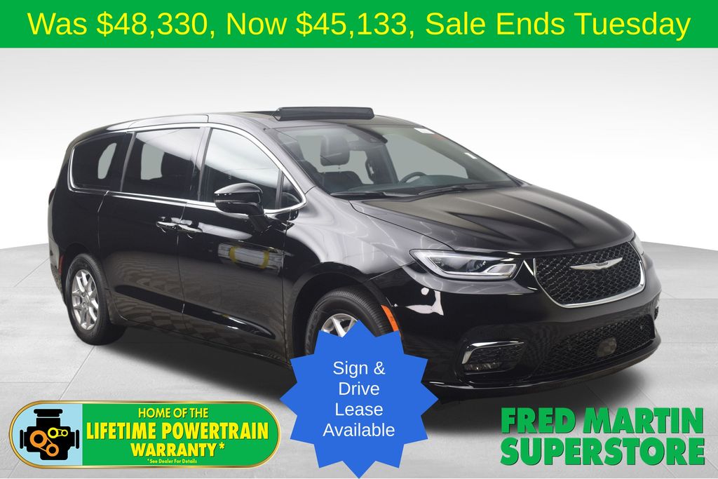 new 2026 Chrysler Pacifica car, priced at $45,133