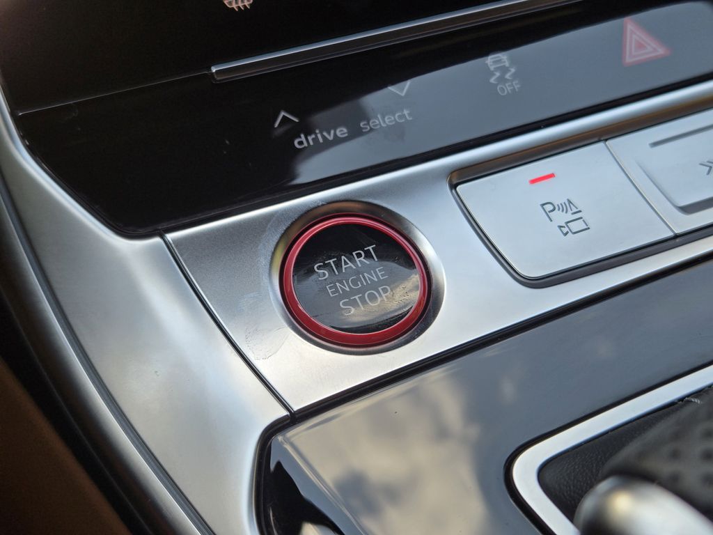 used 2025 Audi RS 6 Avant performance car, priced at $130,495