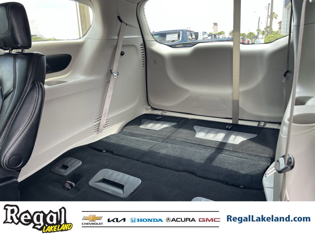used 2023 Chrysler Pacifica car, priced at $21,294