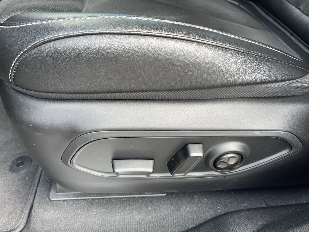 used 2023 Jeep Grand Cherokee car, priced at $31,792