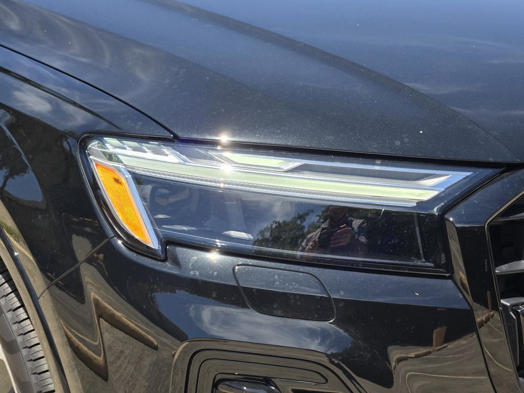 new 2025 Audi Q7 car, priced at $71,100