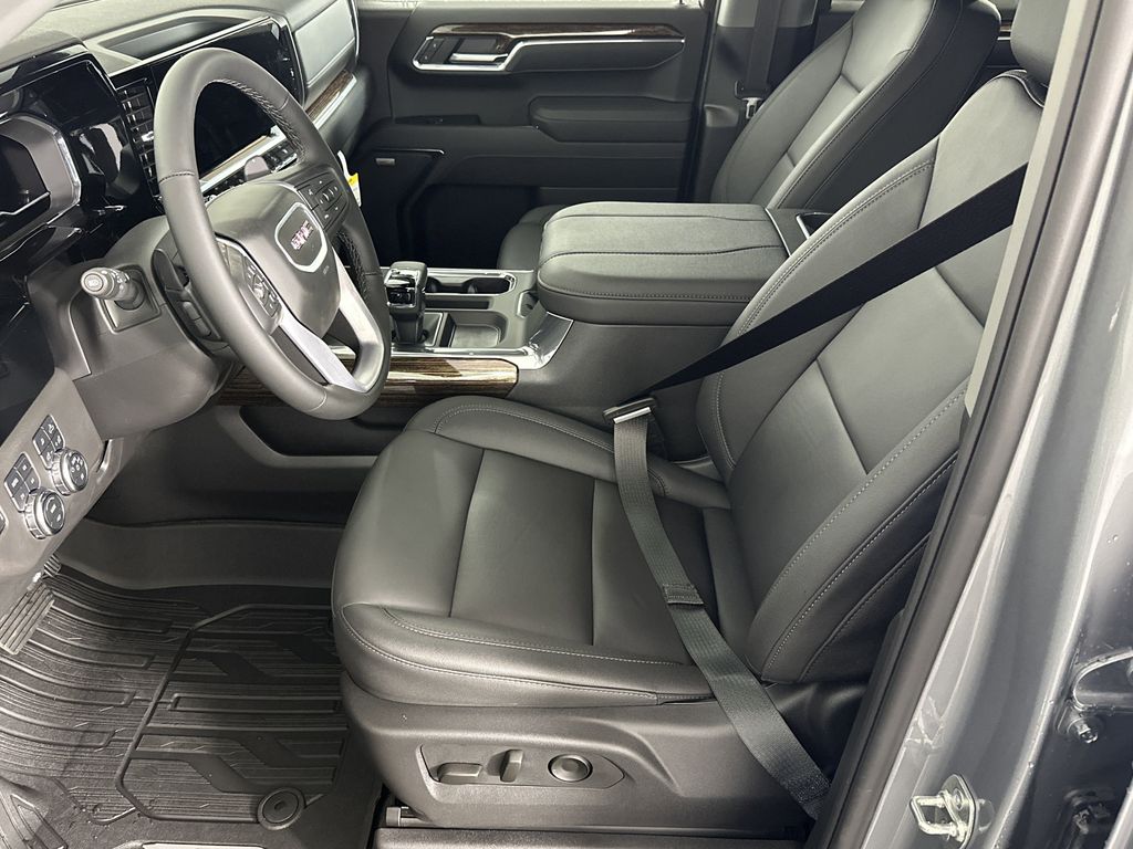 new 2025 GMC Sierra 1500 car, priced at $60,224
