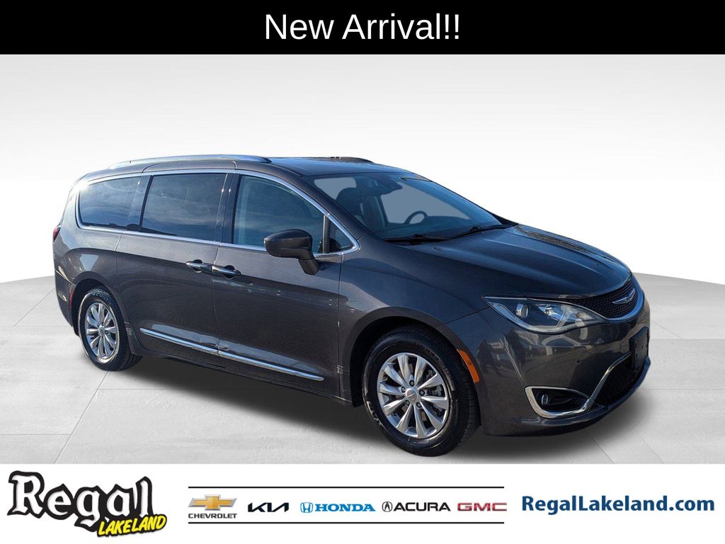 used 2018 Chrysler Pacifica car, priced at $11,193