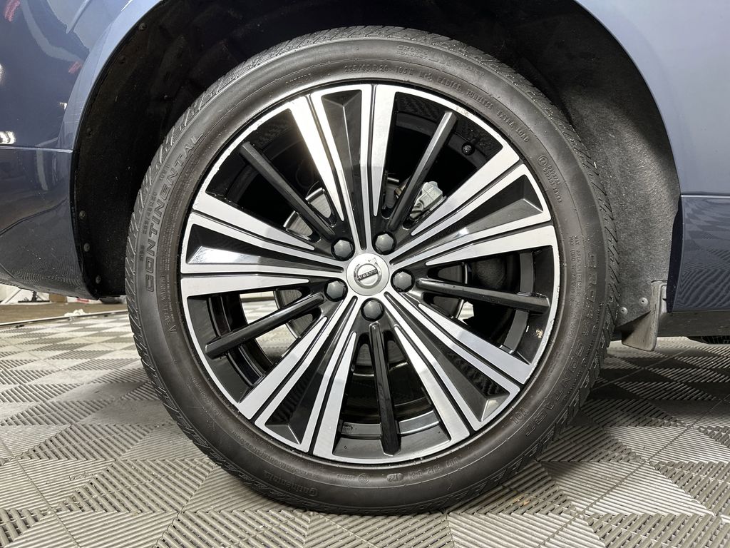used 2022 Volvo XC60 car, priced at $36,795
