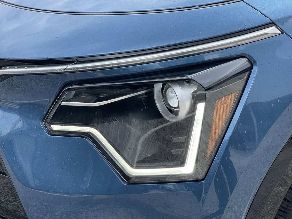 new 2025 Kia Niro car, priced at $33,027