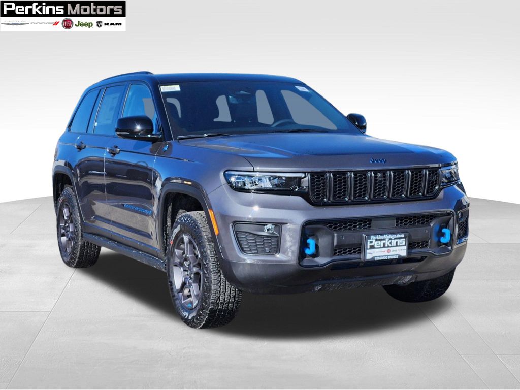 new 2025 Jeep Grand Cherokee car, priced at $65,004