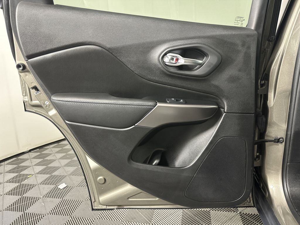 used 2019 Jeep Cherokee car, priced at $15,579