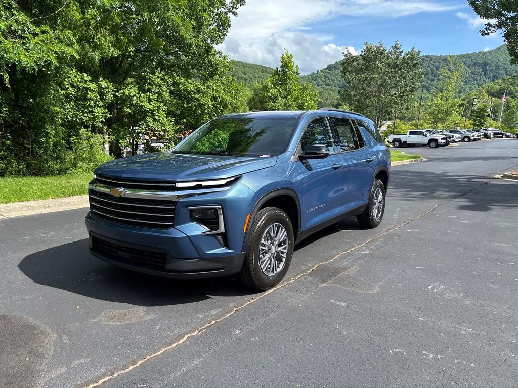 new 2025 Chevrolet Traverse car, priced at $44,695