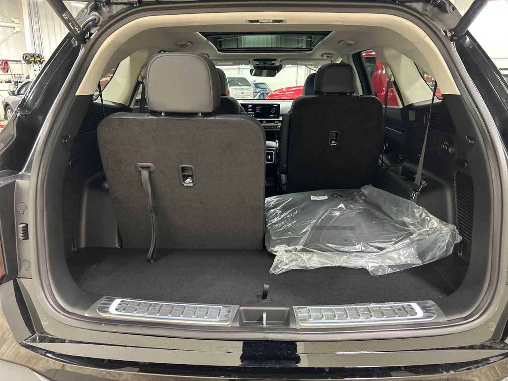new 2025 Kia Sorento car, priced at $41,453