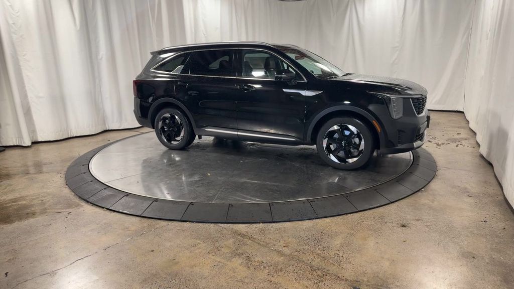 new 2025 Kia Sorento Hybrid car, priced at $42,088
