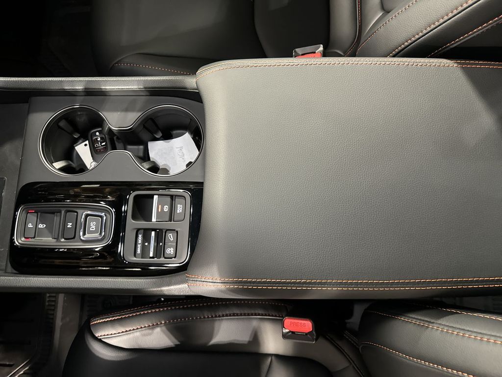 new 2025 Honda Pilot car, priced at $51,305