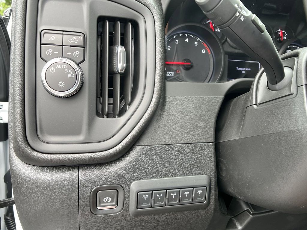 new 2024 GMC Sierra 2500HD car, priced at $44,678