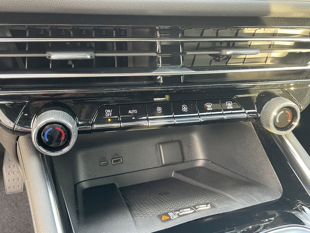 new 2026 Chevrolet Traverse car, priced at $37,495