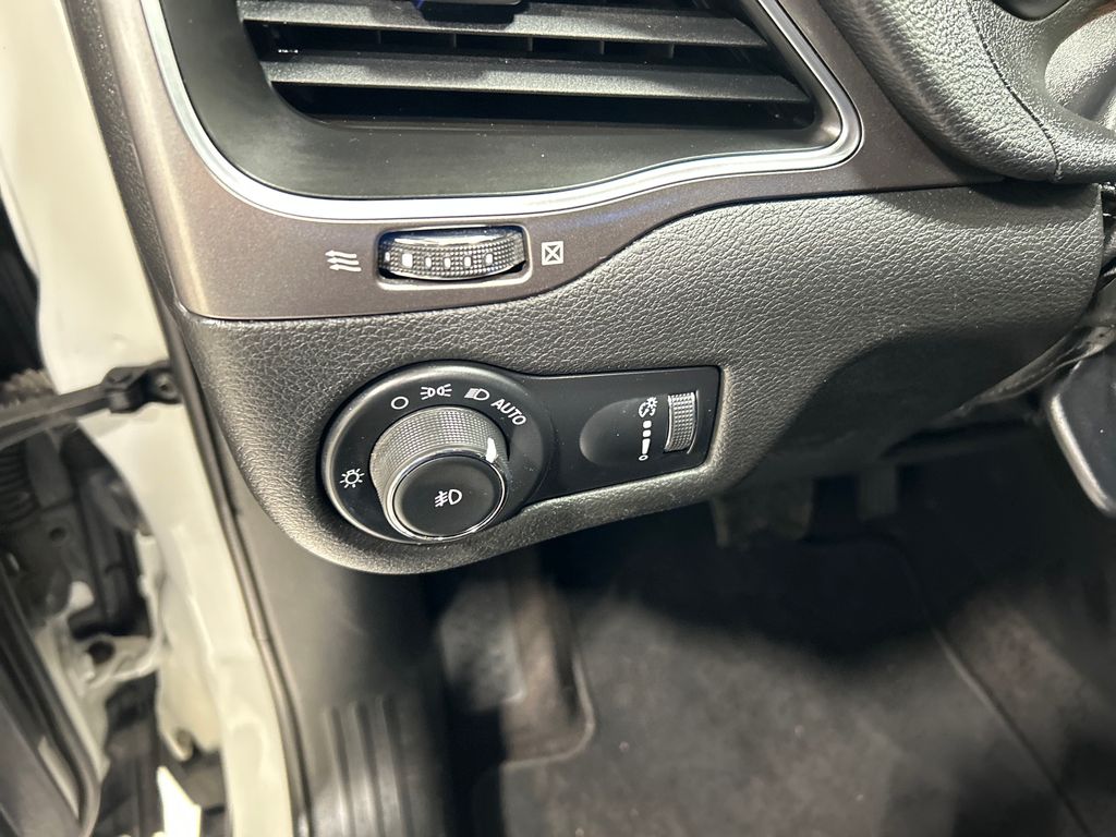 used 2019 Jeep Cherokee car, priced at $15,525